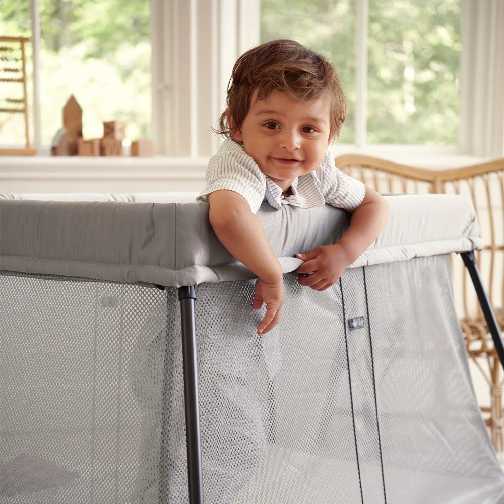 Lit Parapluie Light Argent De BabyBjörn 4 Lit Parapluie Light Argent De BabyBjörn – Image 4