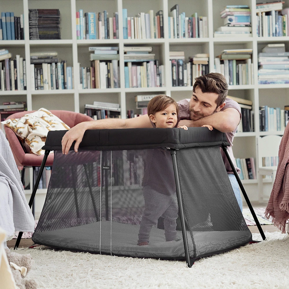 Lit De Voyage Light + Drap Housse Noir De BabyBjörn 2 Lit De Voyage Light + Drap Housse Noir De BabyBjörn – Image 2