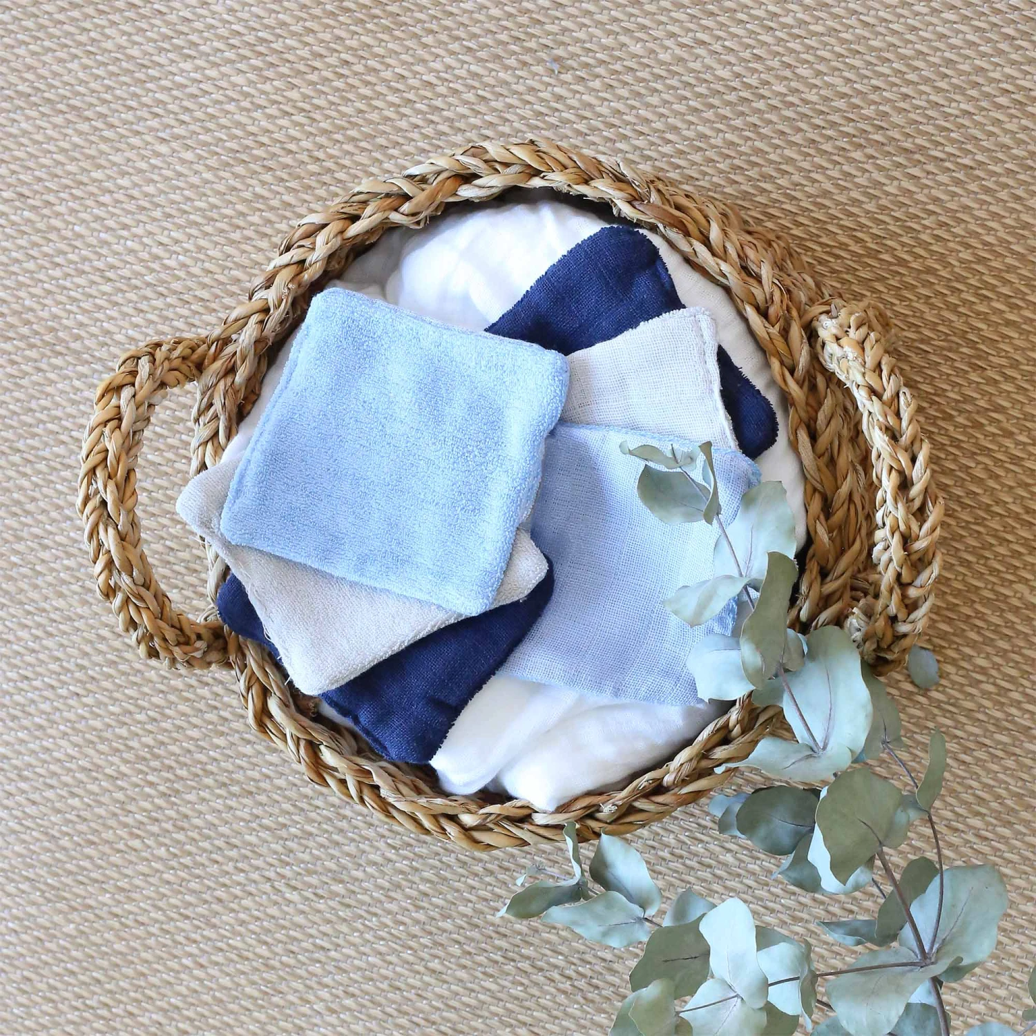 Lot De 6 Lingettes Lavable En Mousseline Blanc/bleu 10 X 10 Cm De Trois Kilos Sept 2 Lot De 6 Lingettes Lavable En Mousseline Blanc/bleu 10 X 10 Cm De Trois Kilos Sept – Image 2