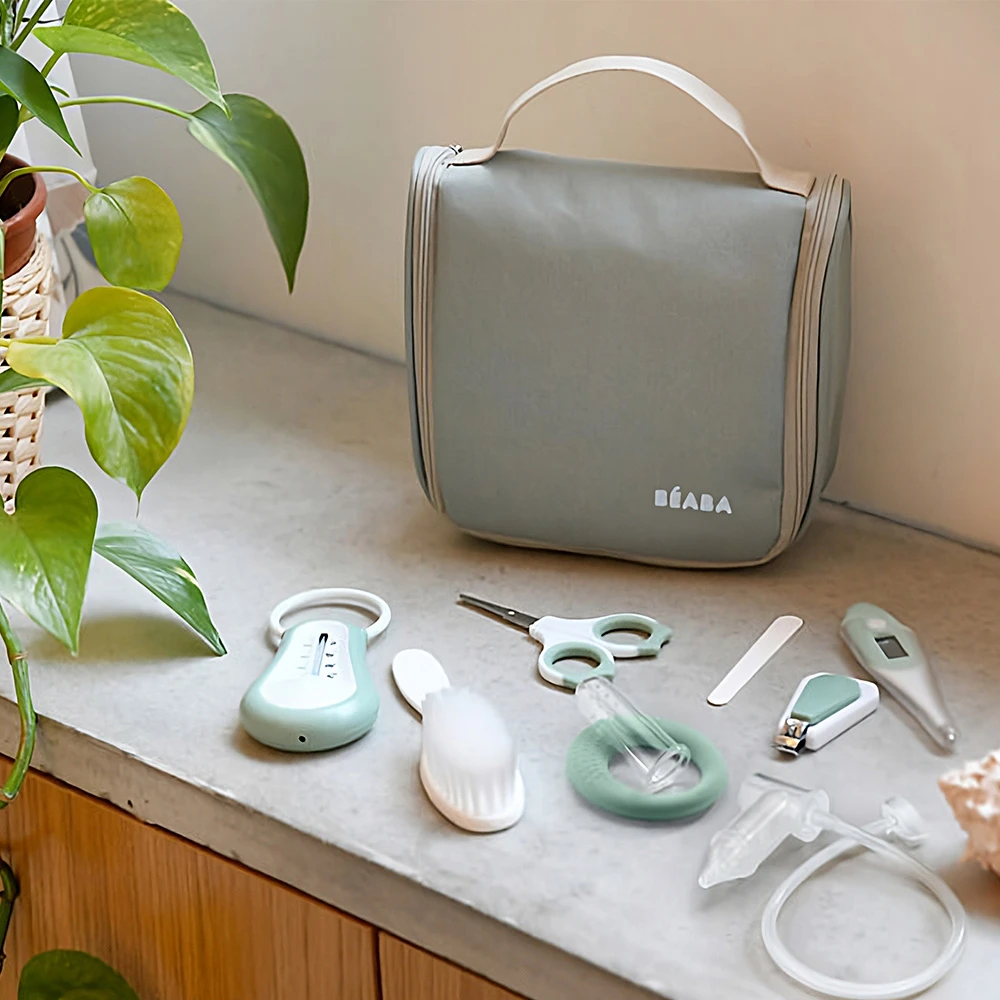 Beaba Trousse De Toilette Nomade Vert Sauge De Béaba 2 Beaba Trousse De Toilette Nomade Vert Sauge De Béaba – Image 2