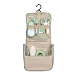 Beaba Trousse De Toilette Nomade Vert Sauge De Béaba 6 Beaba Trousse De Toilette Nomade Vert Sauge De Béaba -Bébé Produits Boutique 01167072 3